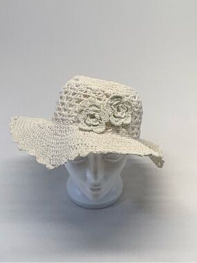Vintage-Style Ivory Crochet Floral Sun Hat - Excellent Condition